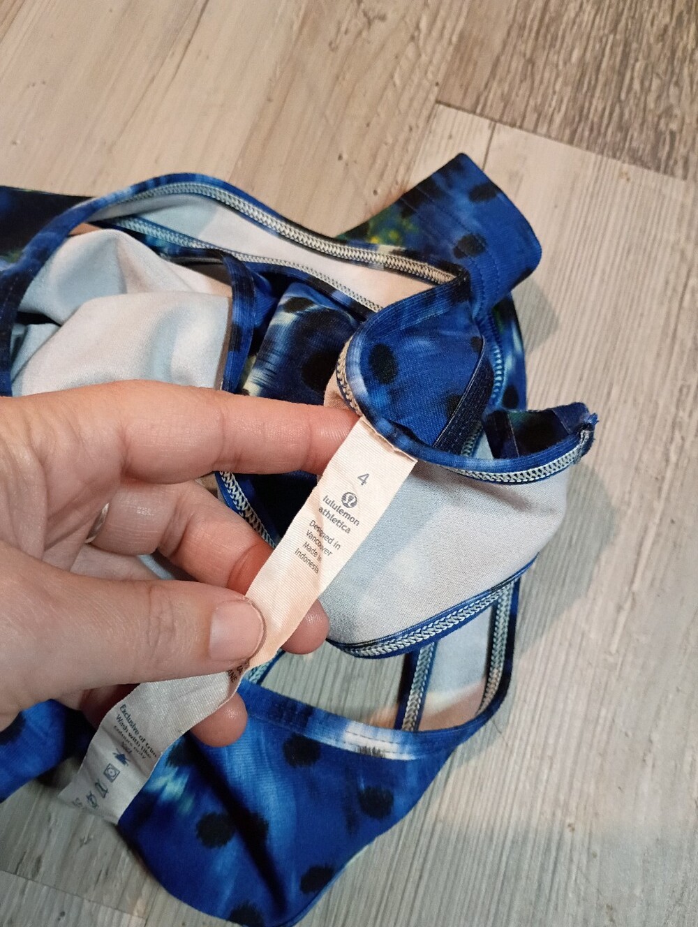 Lululemon - Picture 6 of 6